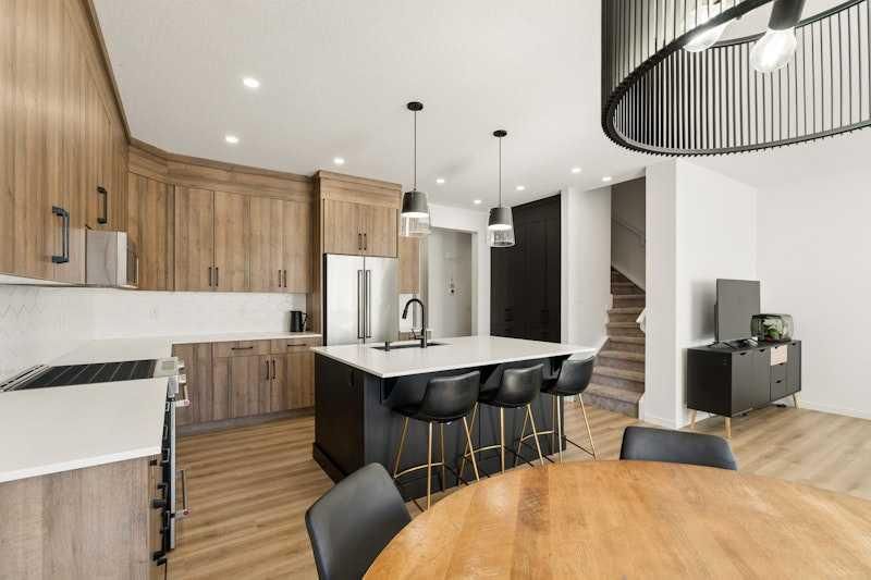 20 Wolf Creek Street SE, Wolf Willow — interior photo 7