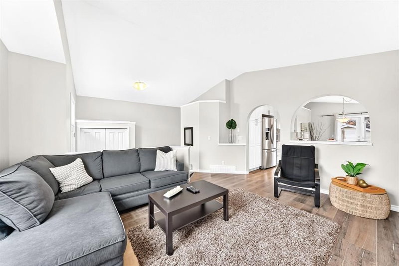 193 Mt Aberdeen Circle SE, McKenzie Lake — interior photo