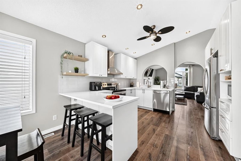 193 Mt Aberdeen Circle SE, McKenzie Lake — interior photo 7