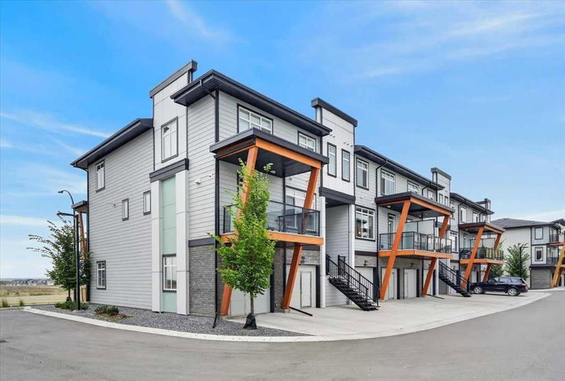 207 - 414 Seton Passage SE
