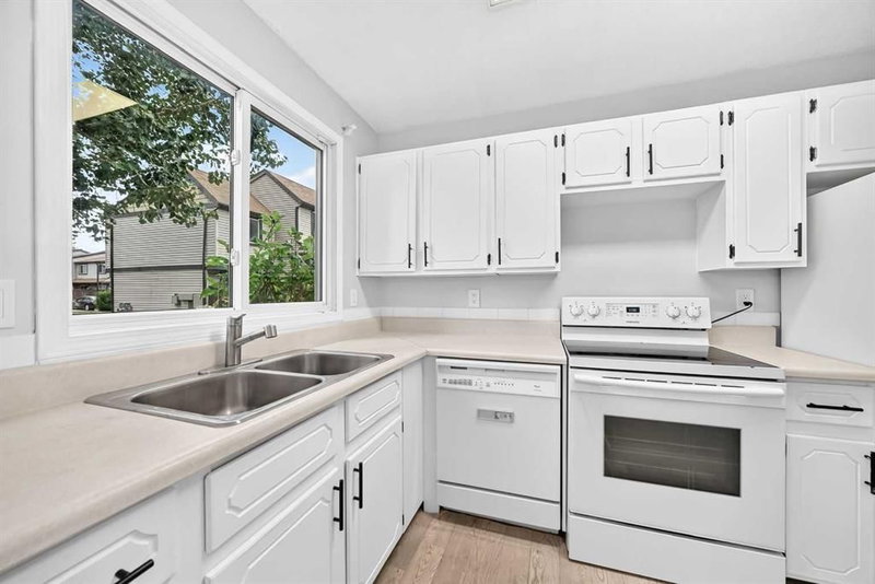 11 - 3029 Rundleson Road NE