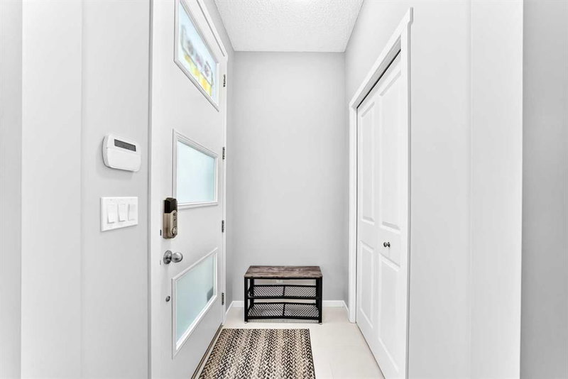 680 Walden Drive SE, Walden — photo 3