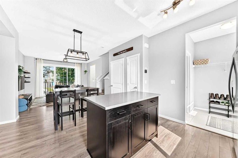 680 Walden Drive SE, Walden — interior photo 6