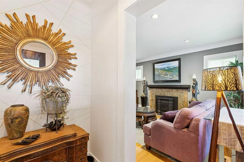 1805 18 Street SW, Bankview — interior photo 5