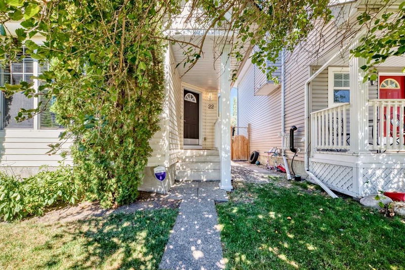 22 Cramond Crescent SE, Cranston — photo 2