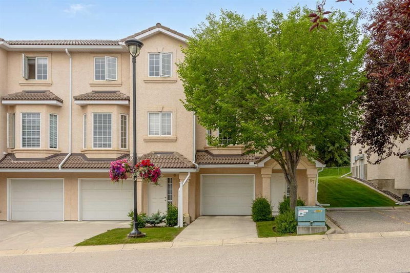 Row/Townhouse at 87 Hamptons Link NW, Hamptons — listing photo