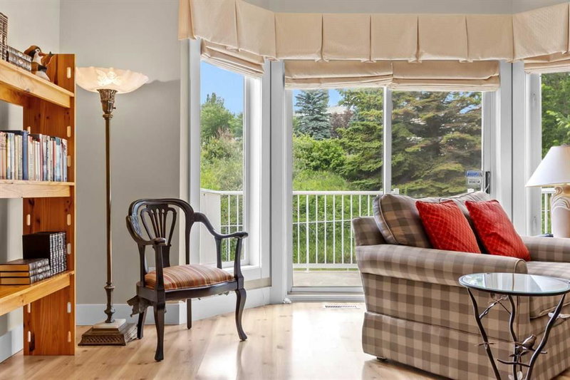 87 Hamptons Link NW, Hamptons — interior photo