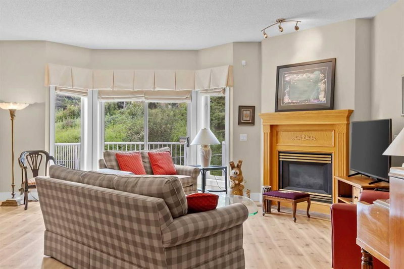87 Hamptons Link NW, Hamptons — interior photo 6