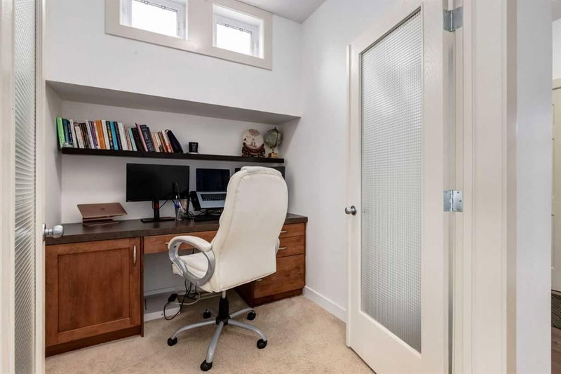 133 Copperleaf Bay SE, Copperfield — interior photo