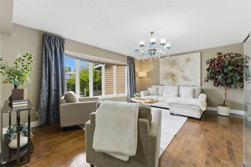 36 Varsity Estates Court NW, Varsity — interior photo 5