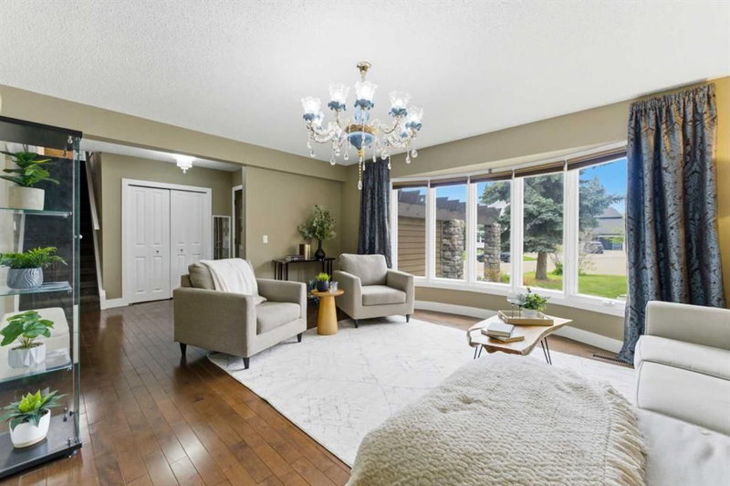 36 Varsity Estates Court NW, Varsity — interior photo 6