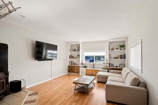 108 Grecian Place