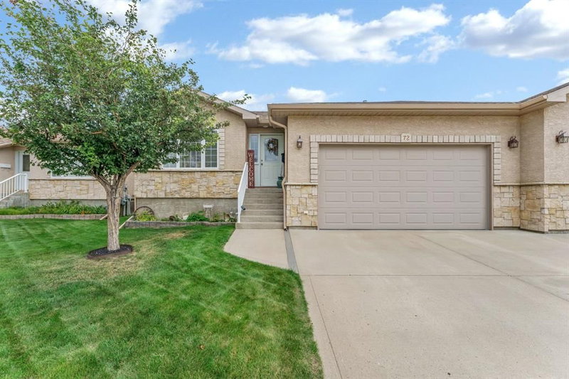 72 Sandstone Place SE