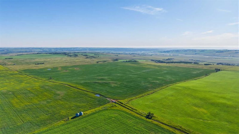 160 Acres, North on 32 Street West, Rural Foothills County — interior photo 6