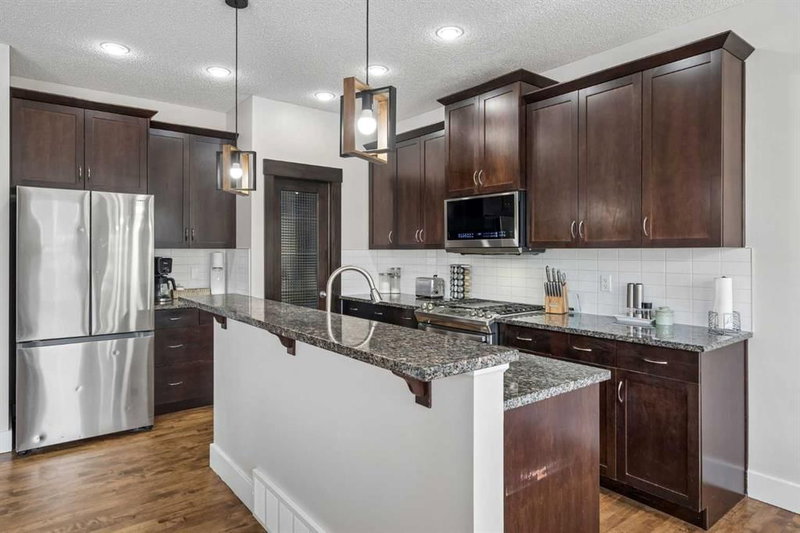 45 Mahogany Terrace SE, Mahogany — interior photo