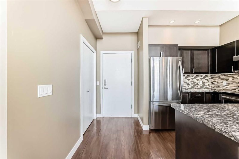 406, 4303 1 Street NE, Highland Park — interior photo