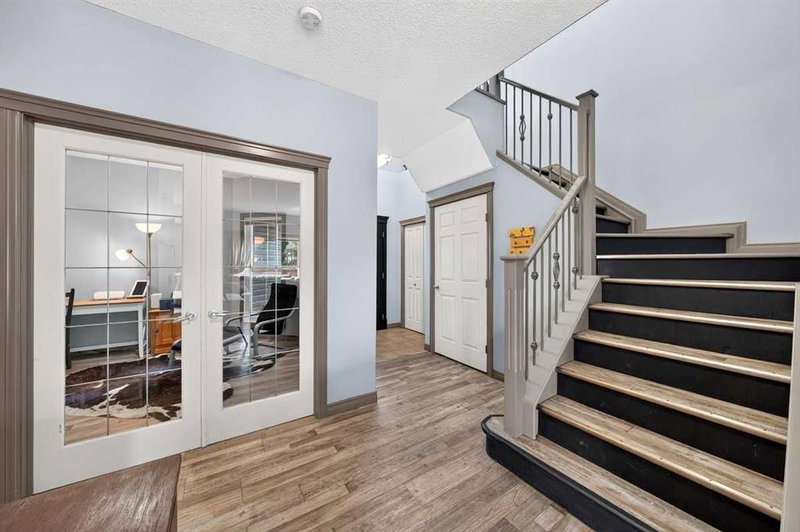 363 Evanston View NW, Evanston — interior photo 6