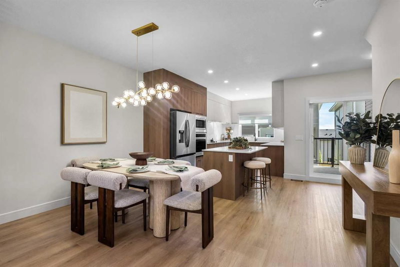 302 - 67 Panatella Square NW
