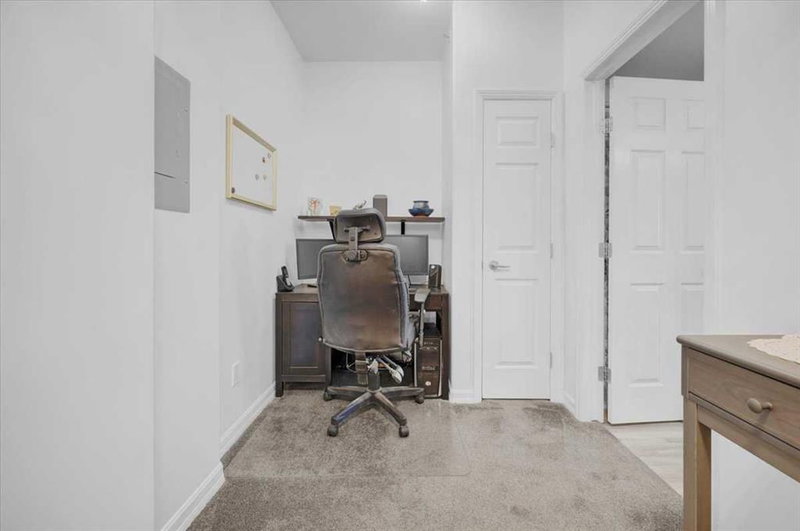 2408, 92 Crystal Shores, Crystal Shores — interior photo 5
