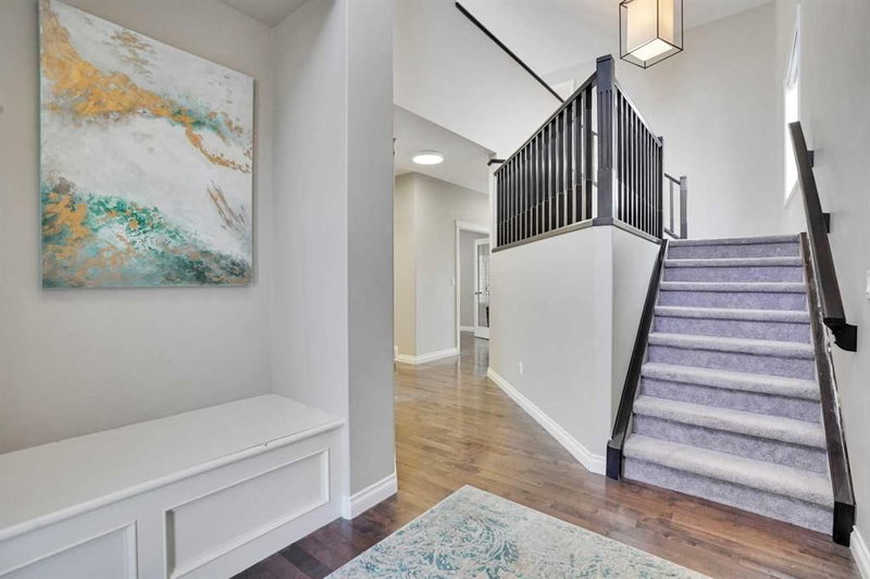 85 evansborough Way NW, Evanston — interior photo 7