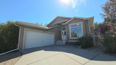 101 Edgebrook Grove
