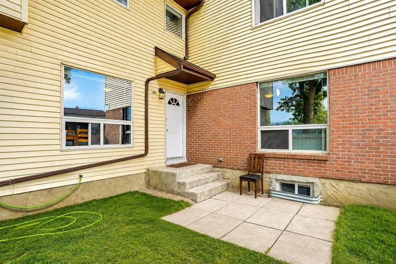 40 - 32 Whitnel Court NE
