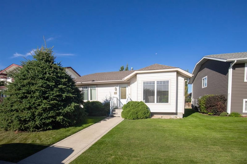 73 Darling Crescent