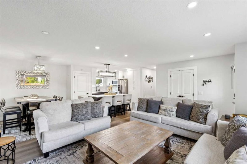 12 Rundleson Way NE, Calgary — listing photo 7
