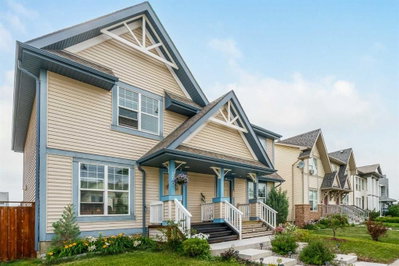 240 Elgin Meadows Gardens SE