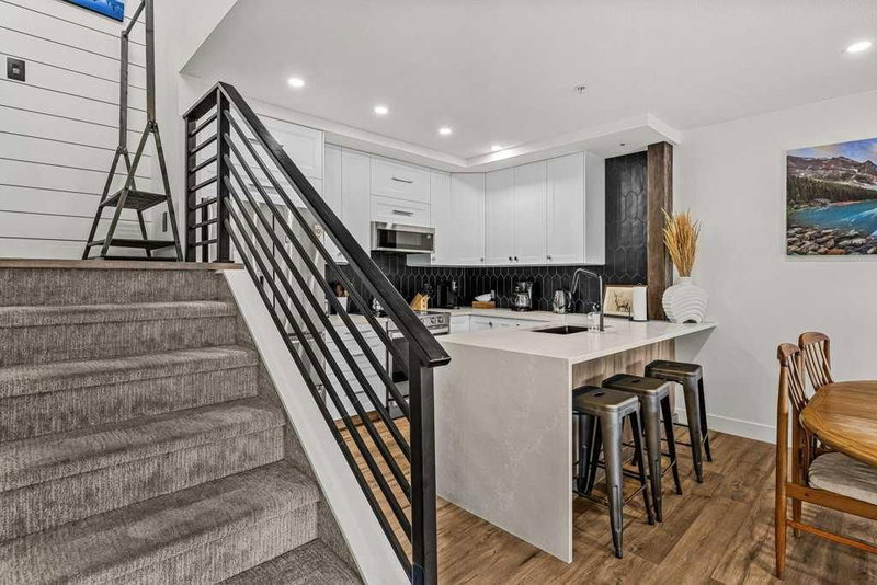 311 - 107 Montane Road