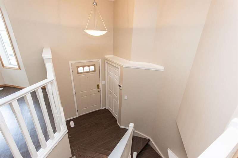 85 Ladwig Close