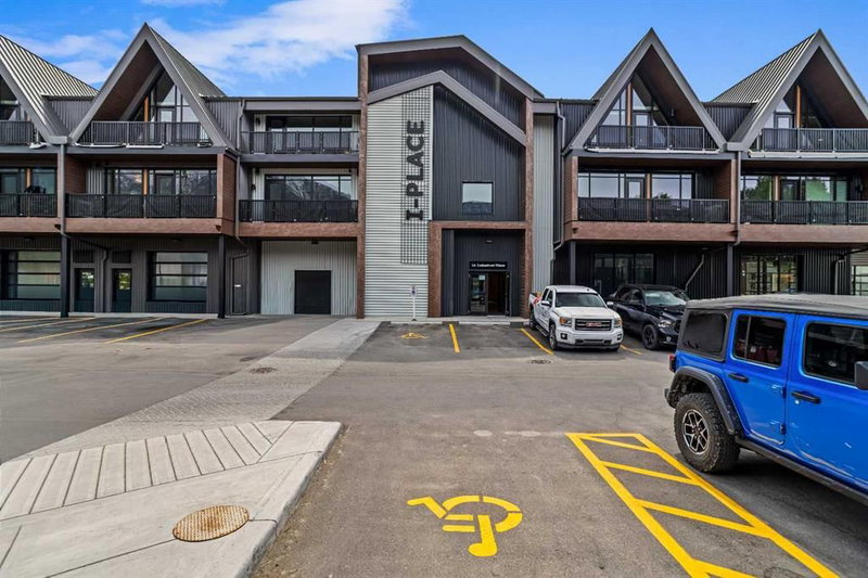 319 - 1 Industrial Place