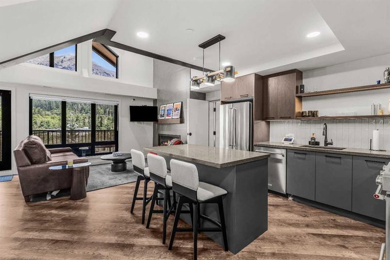 413 - 1730 Bow Valley Trail