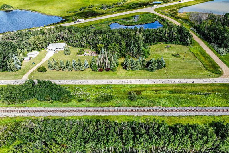 22148 Twp rd 464A