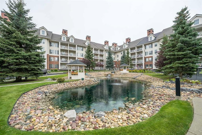 2154 - 151 Country Village Road NE