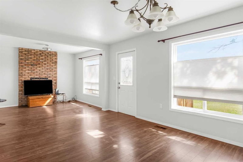 37 - 72127 Range Road 11