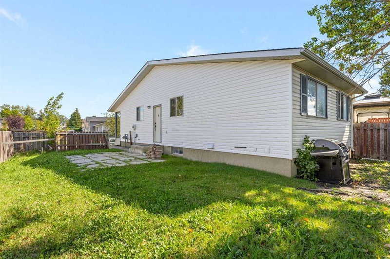 3 Emberdale Way SE