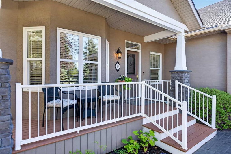 18 Ravine Drive