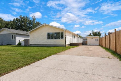 2 Blair Crescent