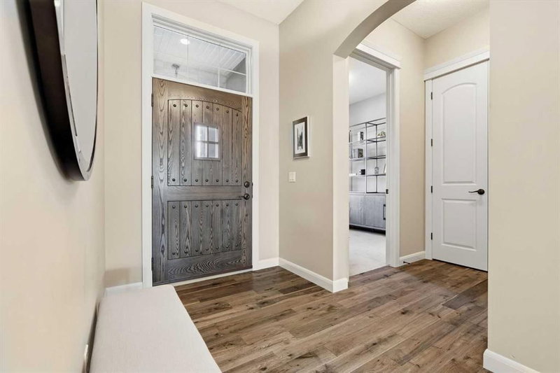 37 Cranbrook Heights SE