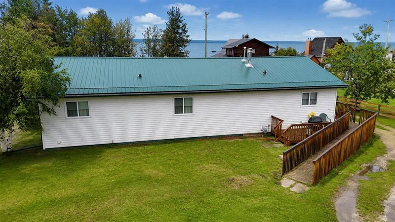 92 Peace River Avenue