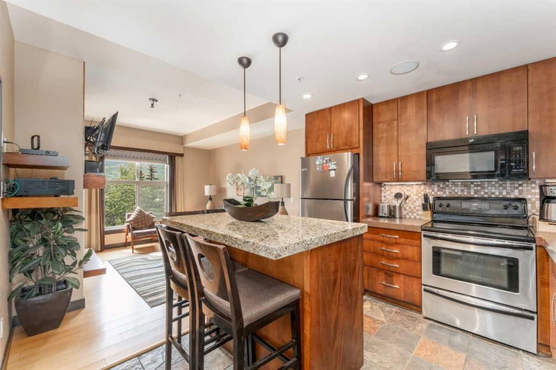 211C - 1818 Mountain Avenue