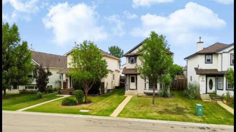 225 Campbell Crescent