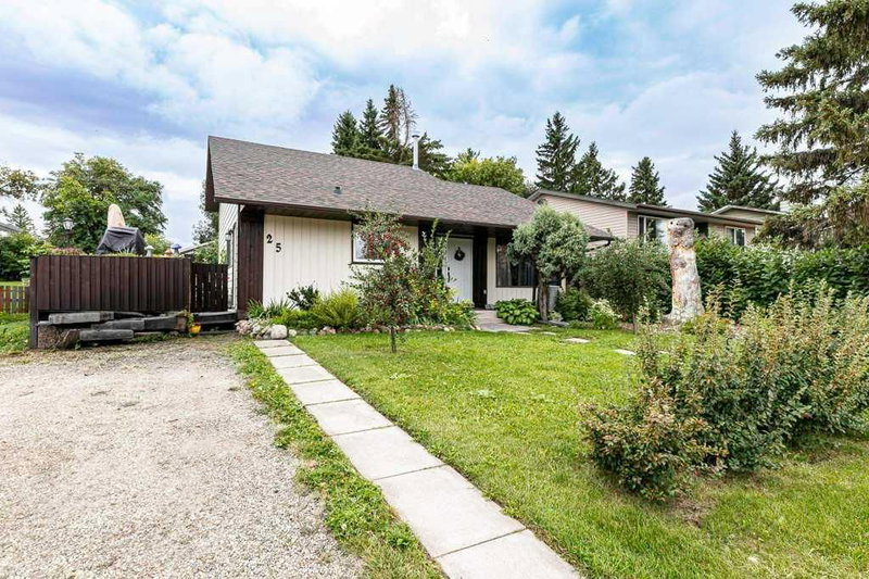 25 Valley Crescent