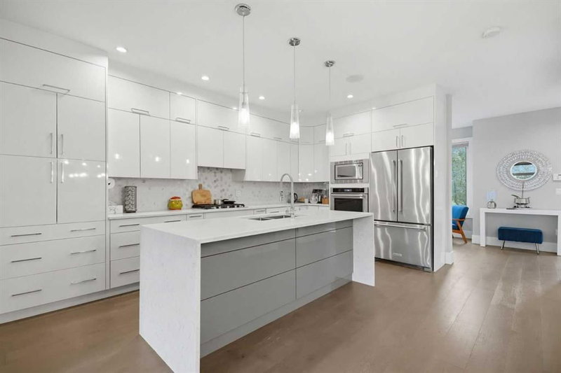 440 26 Avenue NW, Mount Pleasant — interior photo 7