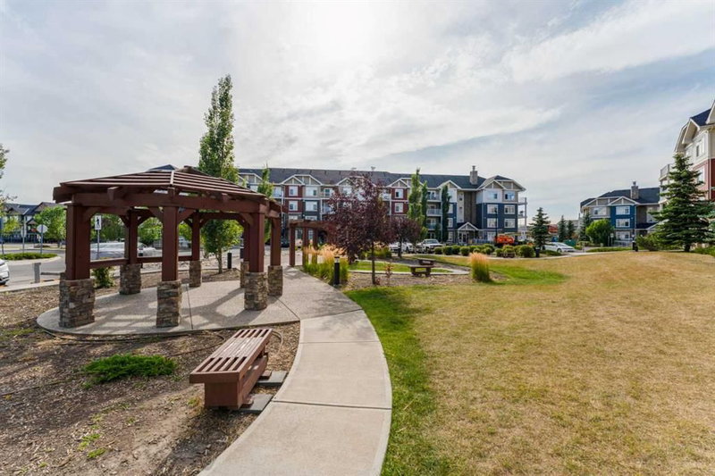 1111 - 155 Skyview Ranch Way NE