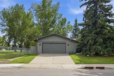2004 Lake Bonavista Drive SE