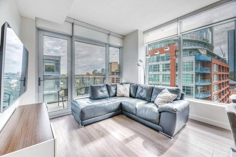 908 - 108 Waterfront Court SW