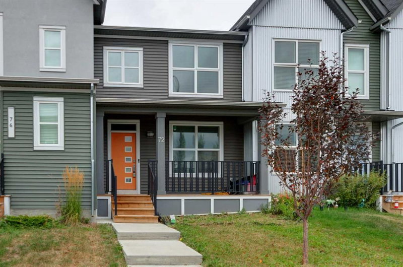 72 Carringvue Way NW