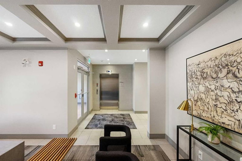 3308 - 80 Greenbriar Place NW